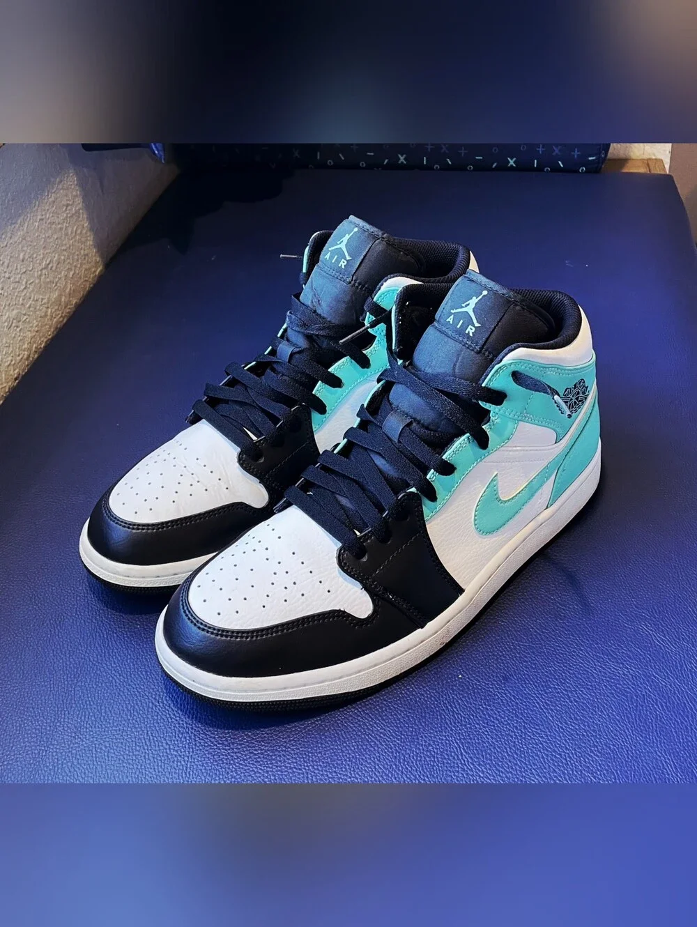 Nike Air Jordan 1 Mid 'Tropical Twist' 554724-132 Size 11.5 Men's